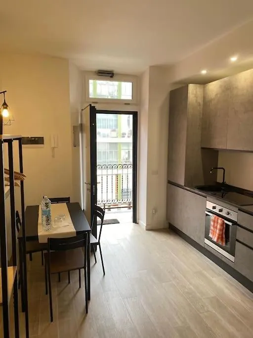 Relax Apartment Milan 0*,